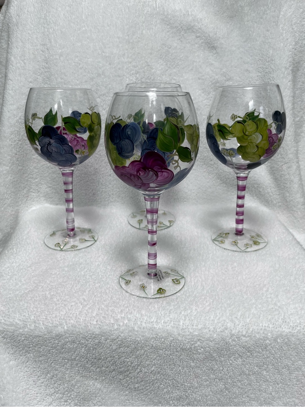 Hand-Painted Grapes, Purple, Green Wine Glasses 4 Set 9” Tall Holds 16 oz EUC